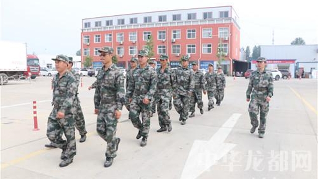 駐周某預備役團對我市一企業進行軍事訓練